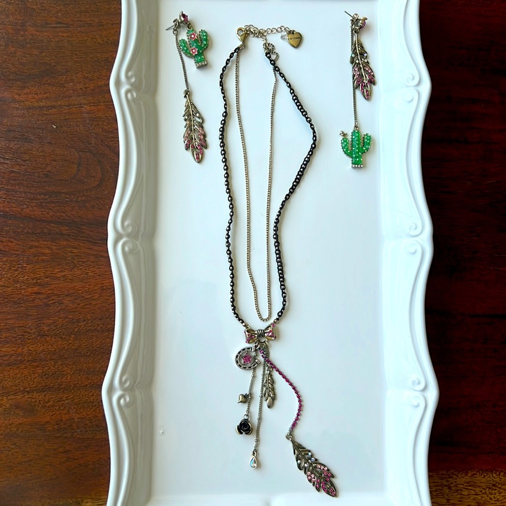 Betsey Johnson pink diamonds leaf set